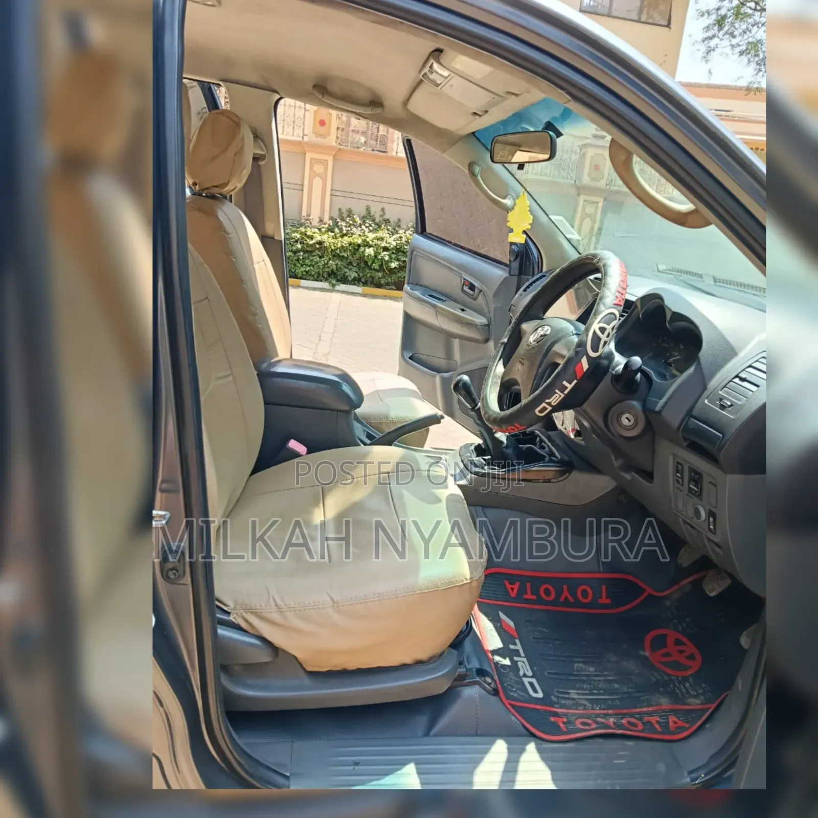 Toyota Hilux 2014 Gray