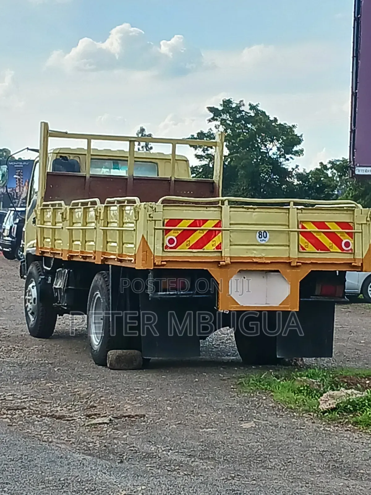 Isuzu FSR 2009 Beige