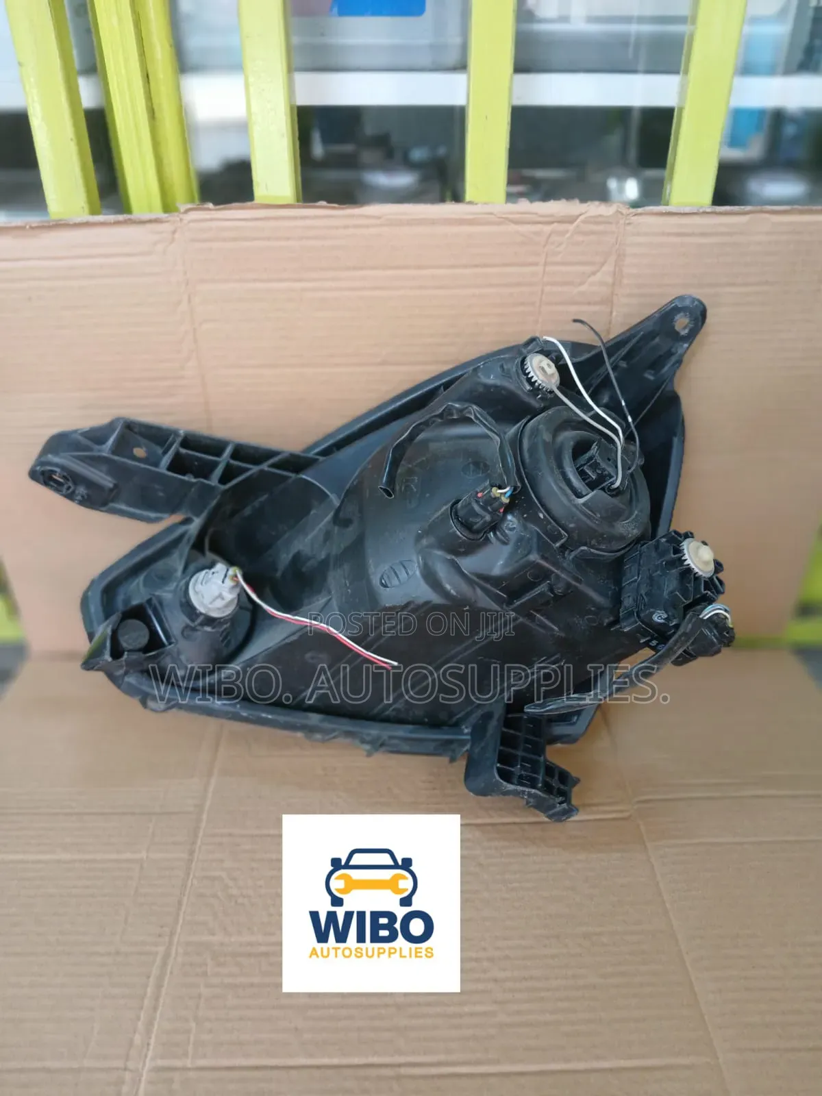 Daihatsu Mira Eis 2013-2016 Headlight