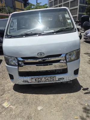 Toyota HiAce 2011 White