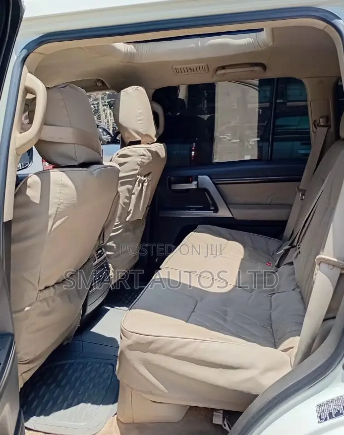 Toyota Land Cruiser 2008 White