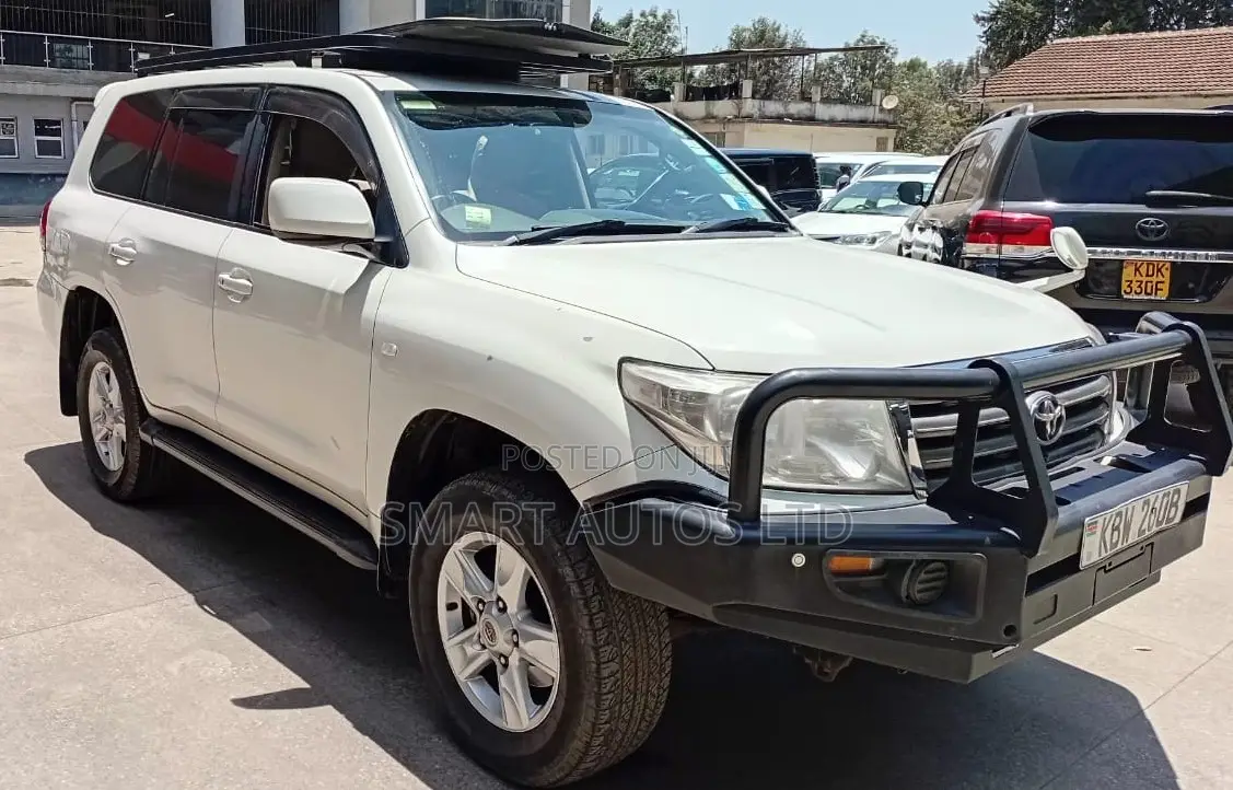 Toyota Land Cruiser 2008 White