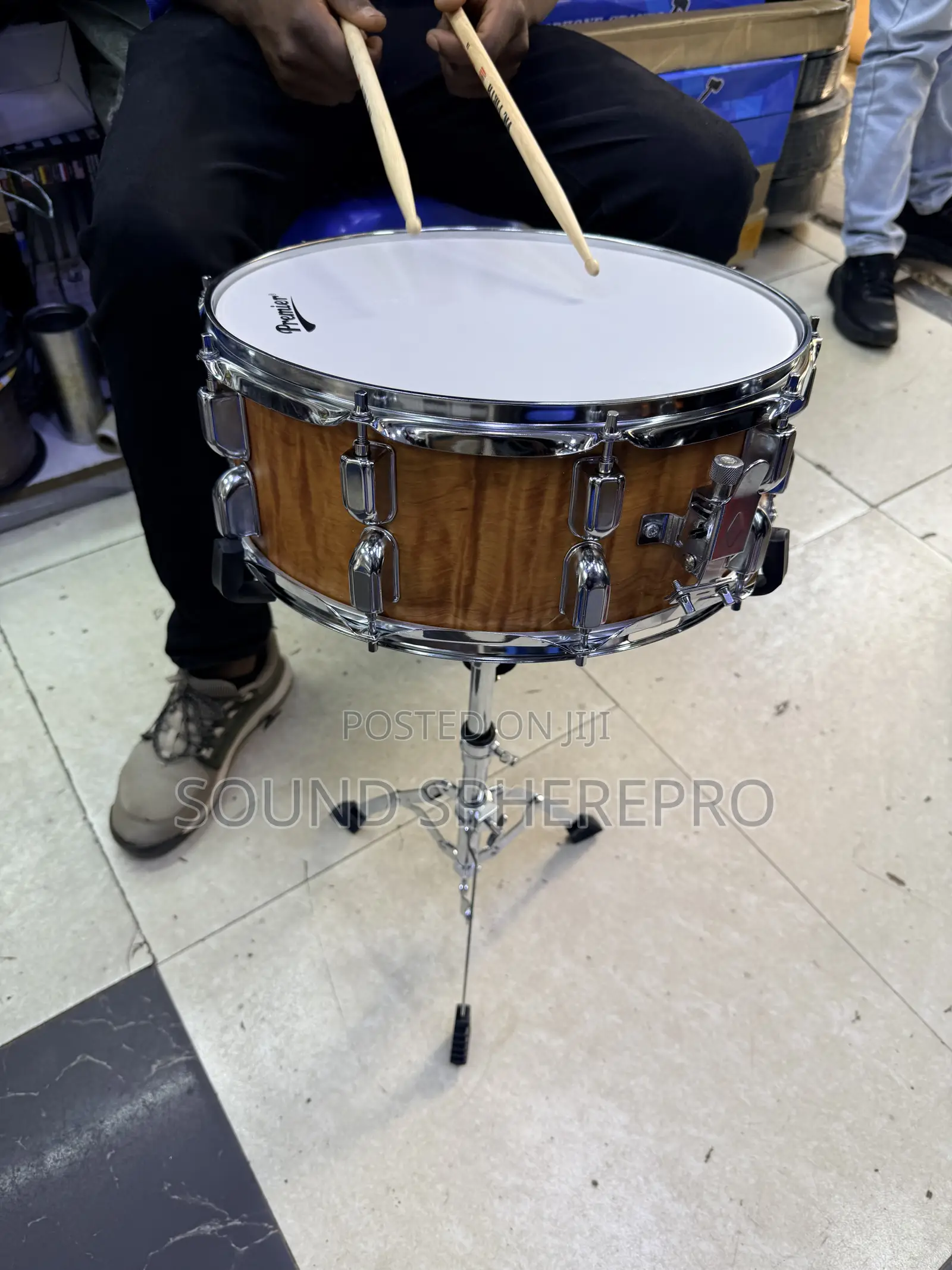 Premier Wood 10 Lug Snare Drum Plus Snare Stand
