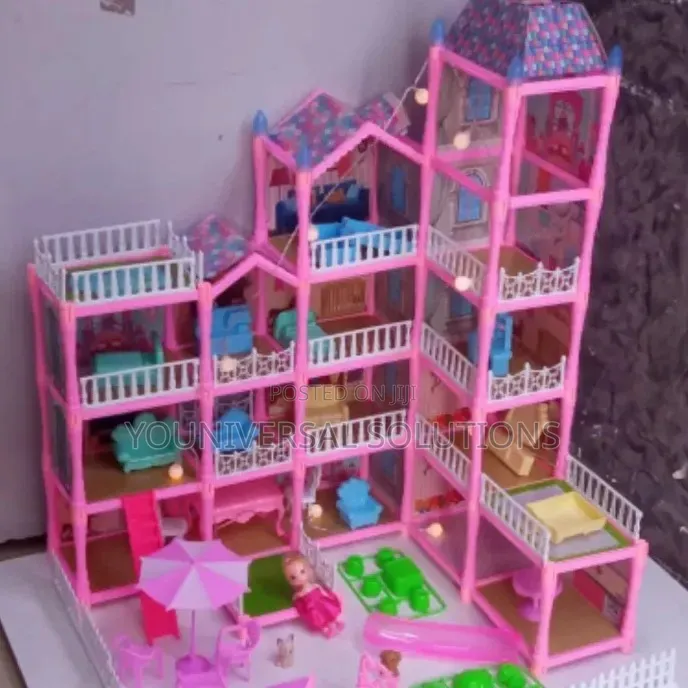 379 Pieces Doll House