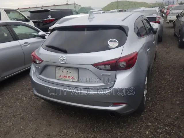 Mazda Axela 2019 Silver