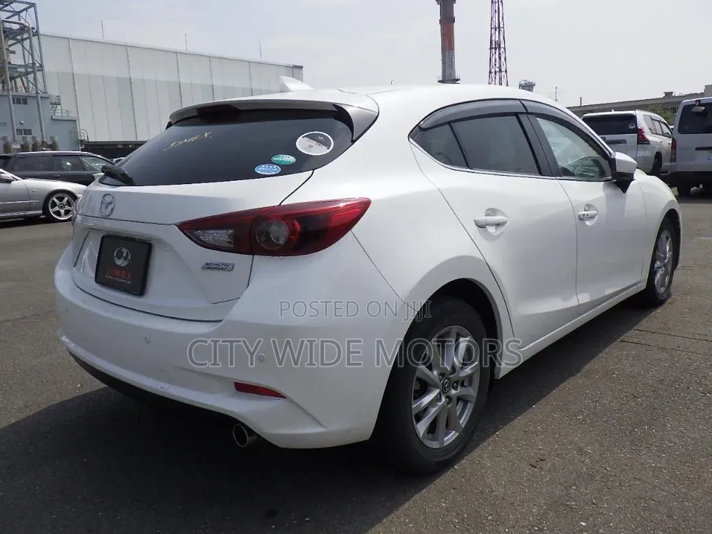 Mazda Axela 2019 White