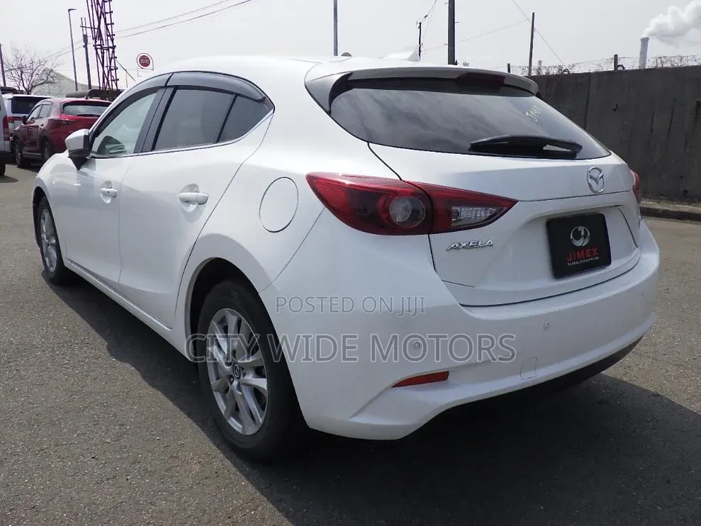 Mazda Axela 2019 White