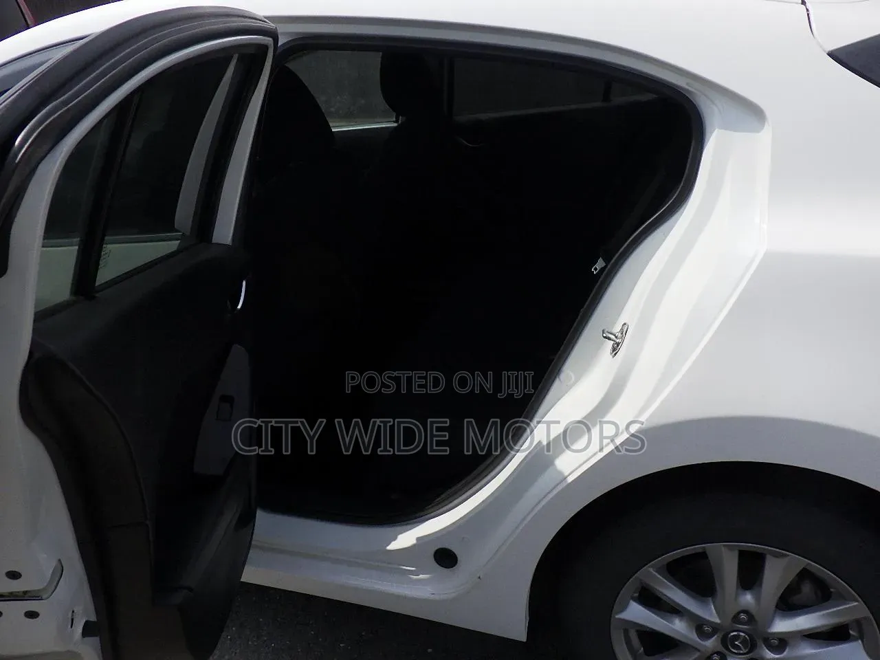 Mazda Axela 2019 White