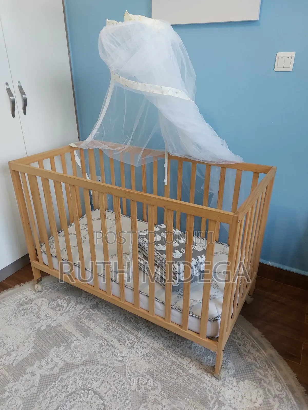 Wooden Baby Crib- Peekabo