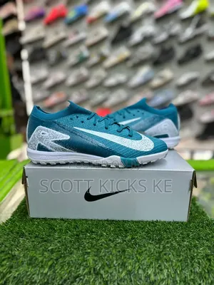 Nike Air Zoom Mercurial Vapor 16 Elite TF Turf Football Boots