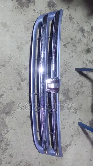 Ex-Japan Toyota Isis Grille