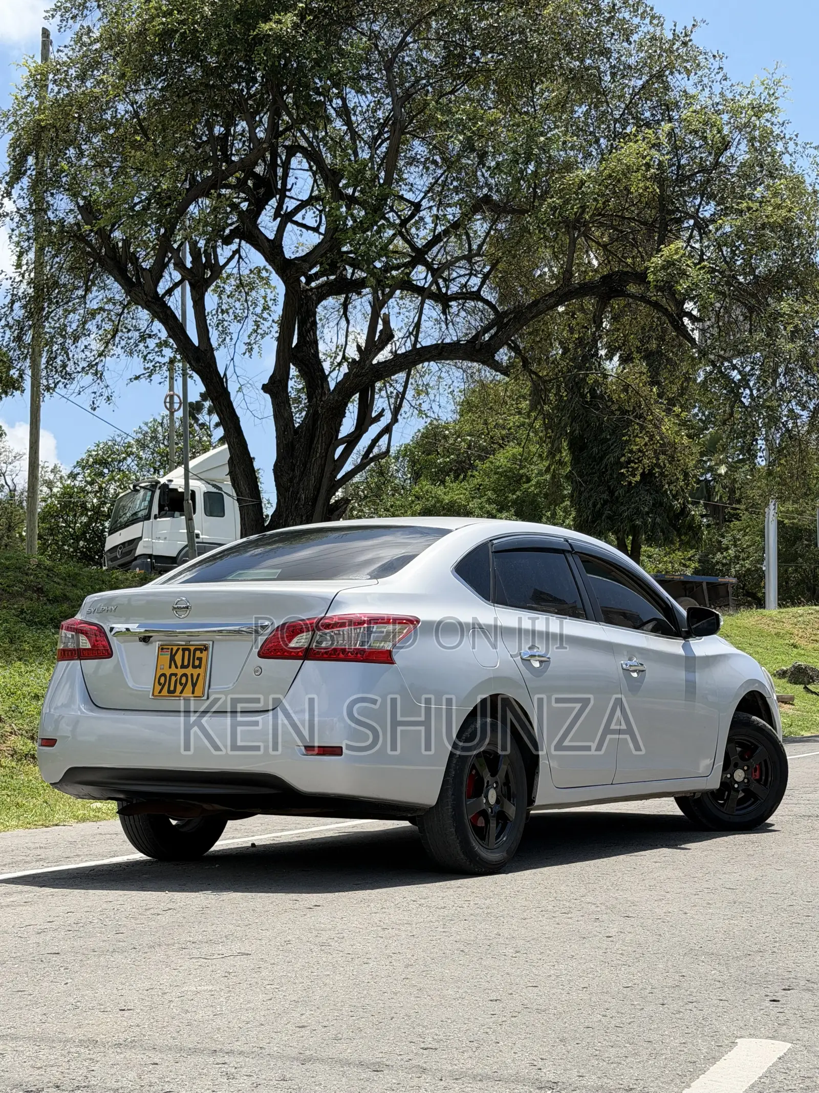 Nissan Bluebird 2015 Silver