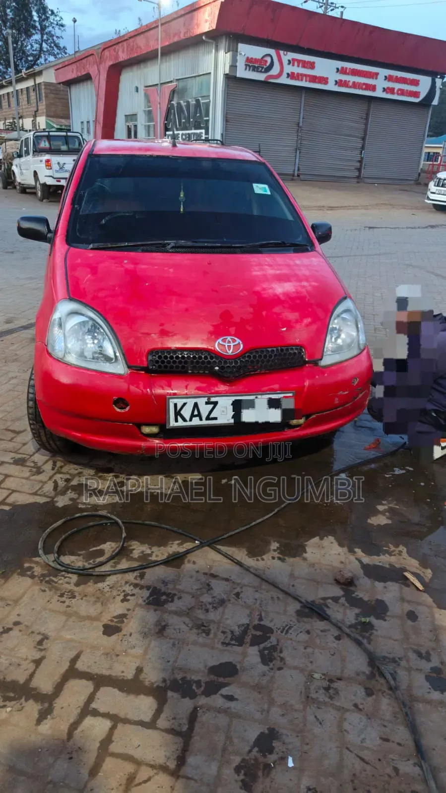 Toyota Vitz 1999 Red