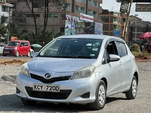 Toyota Vitz 1.3 FWD 5dr 2013 Silver