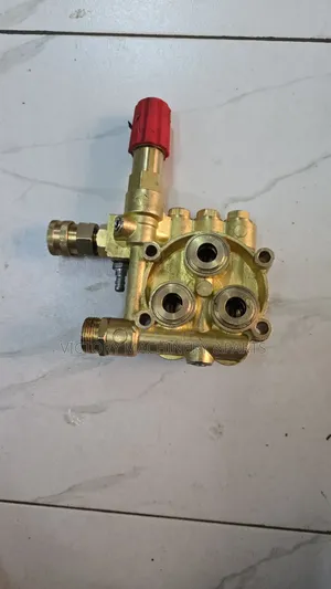 14m20/2525/ 3hp Pressure Washer Inlet /OUT LET PUMP COVER