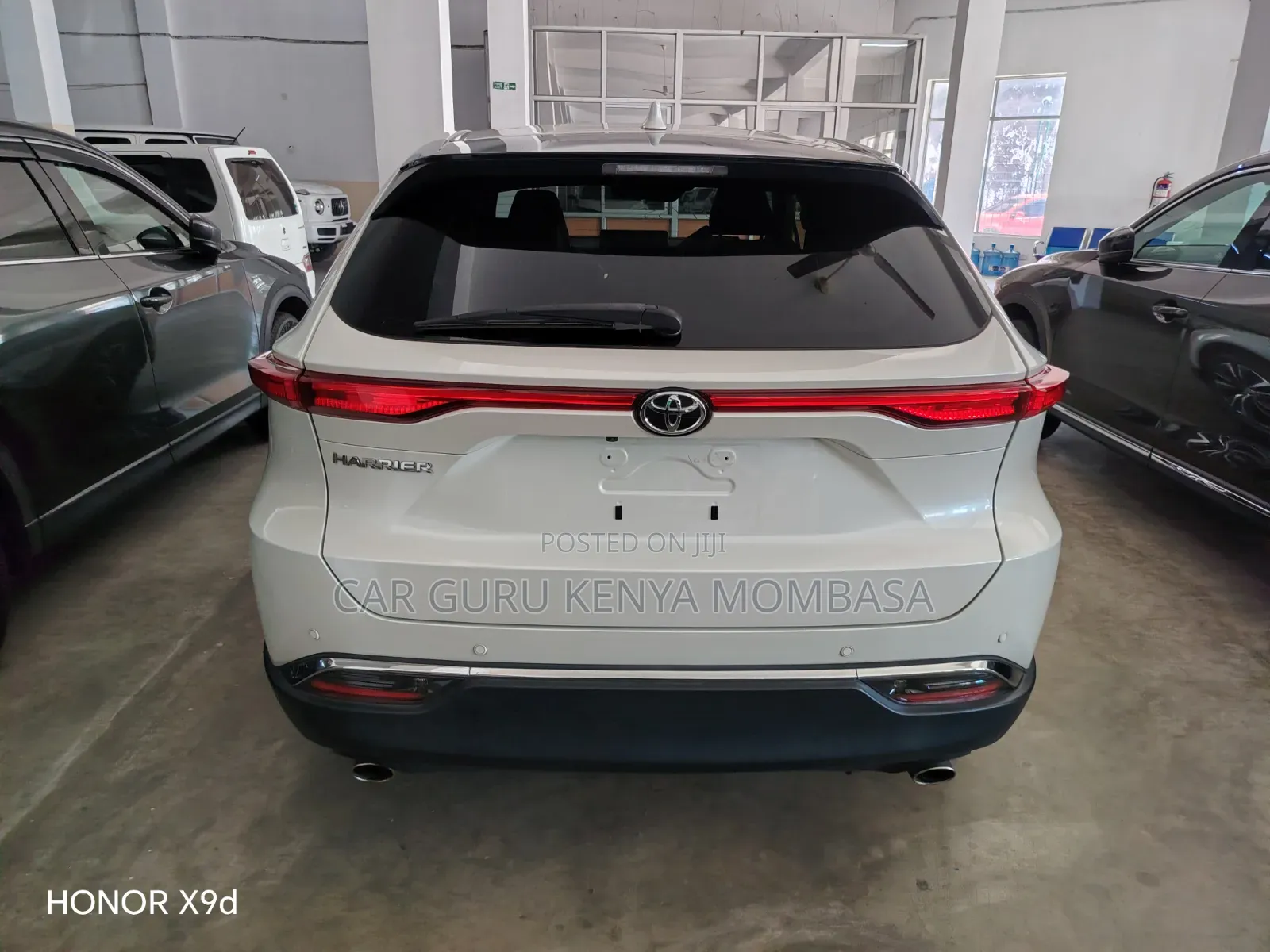 Toyota Harrier 2.0 2020 White