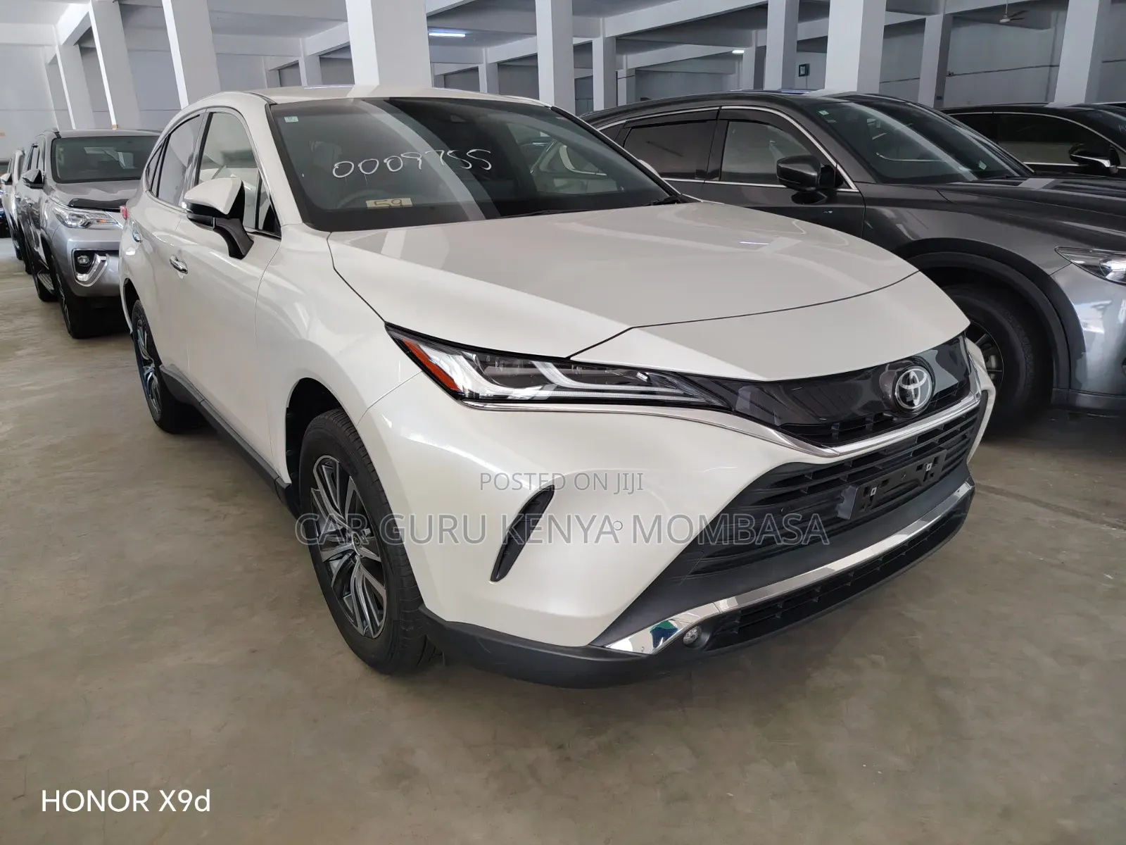 Toyota Harrier 2.0 2020 White