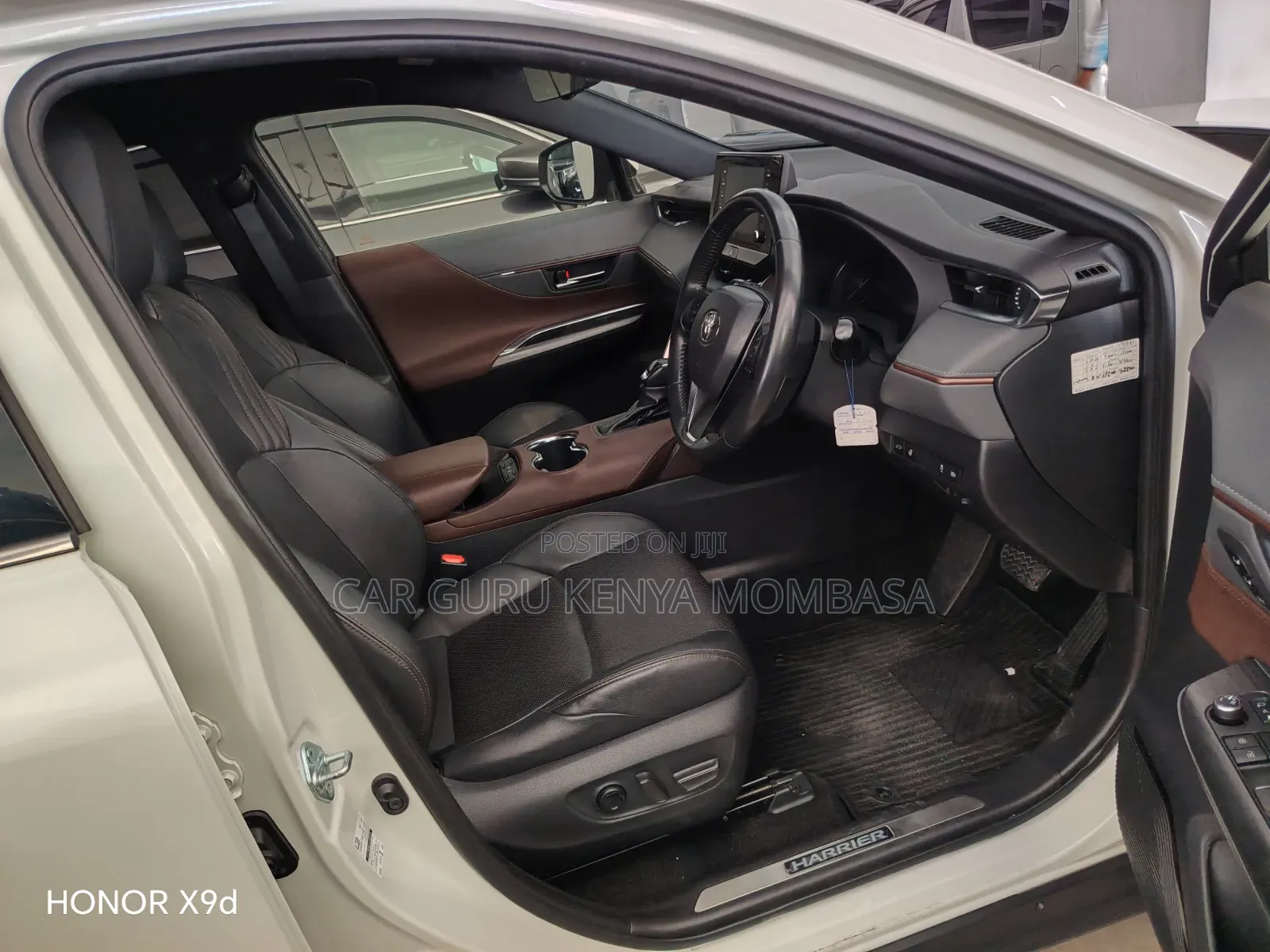 Toyota Harrier 2.0 2020 White