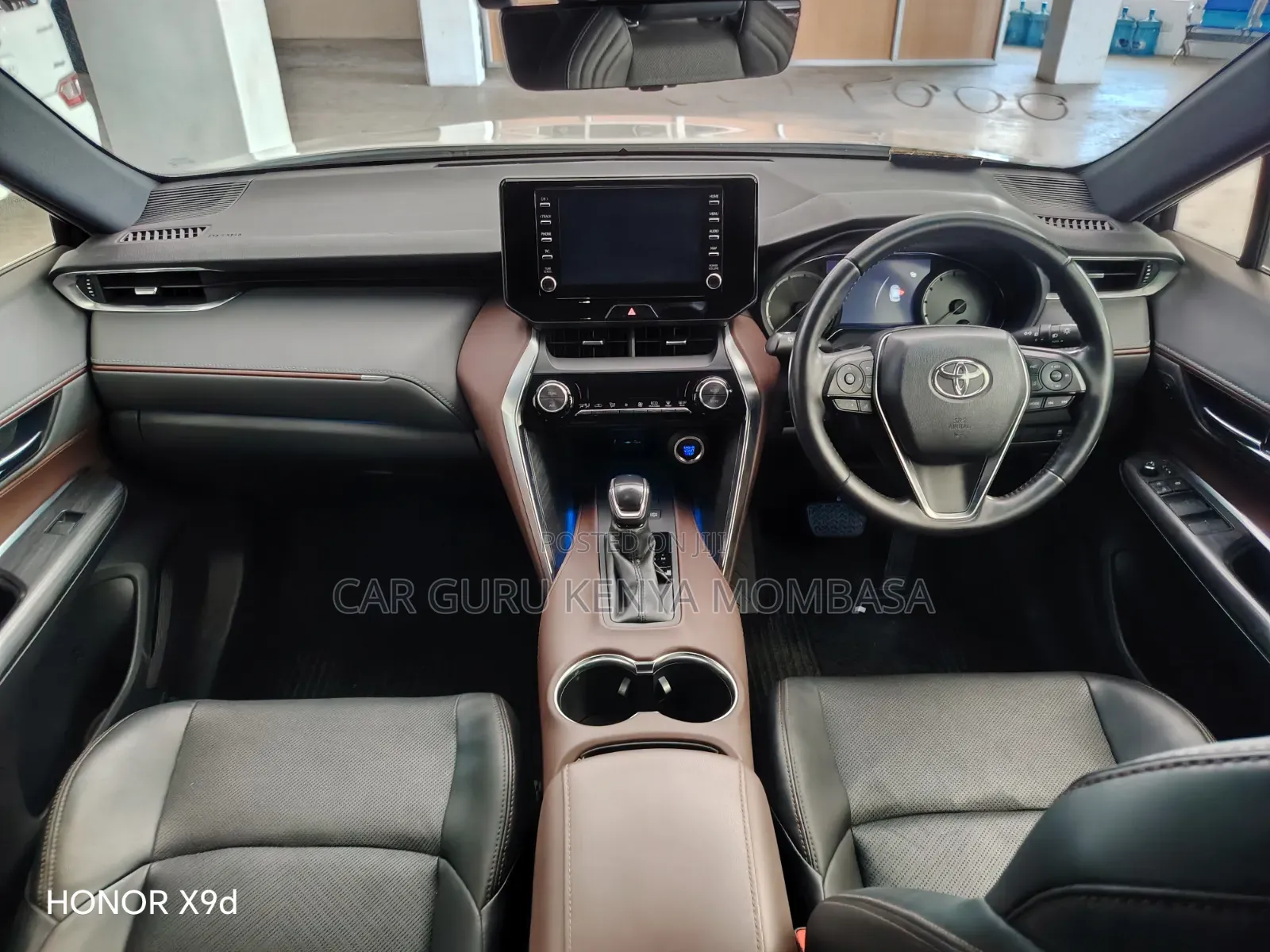 Toyota Harrier 2.0 2020 White