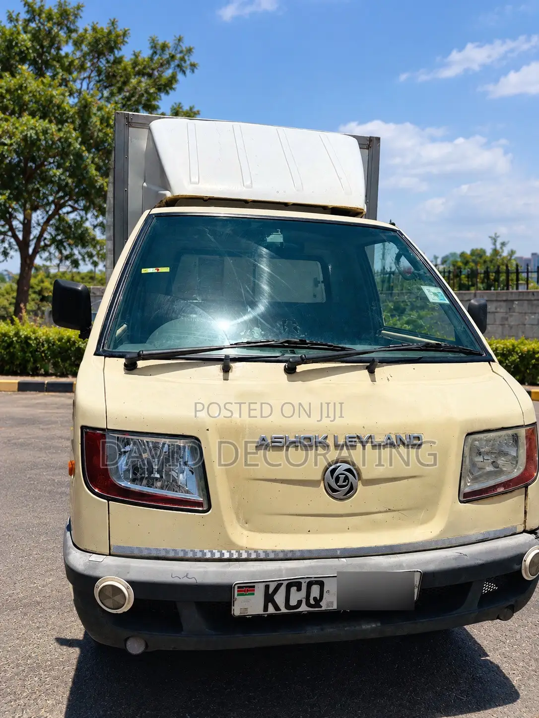 Ashok Leyland 2017 Cream White for Sale