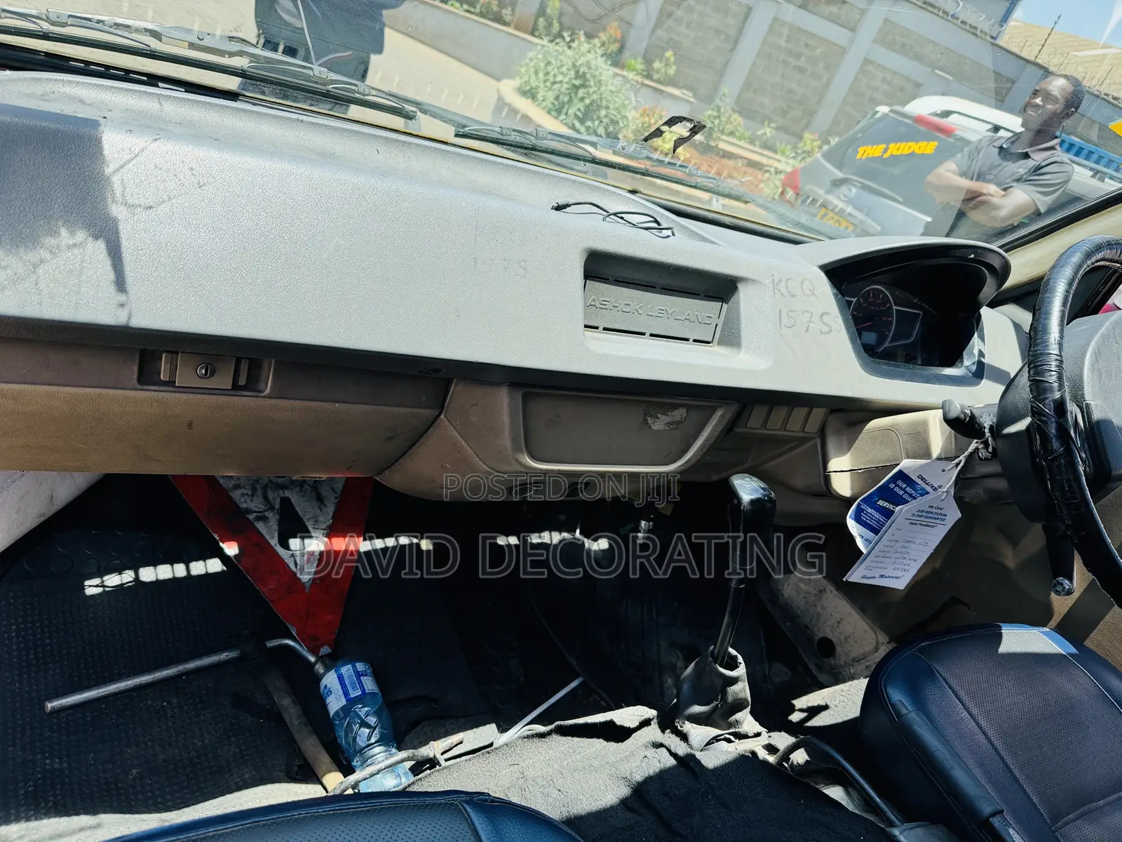 Ashok Leyland 2017 Cream White for Sale