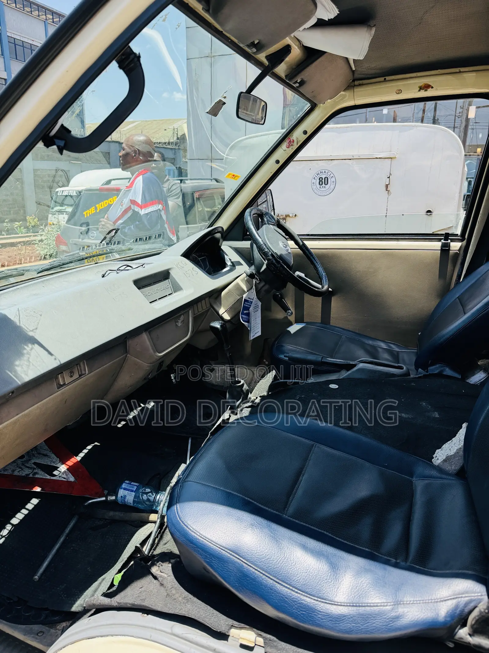 Ashok Leyland 2017 Cream White for Sale