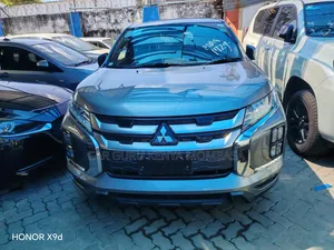 Mitsubishi RVR 2019 Silver