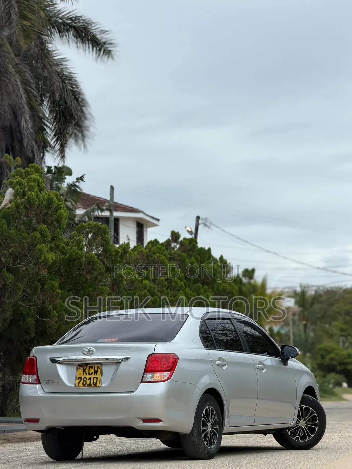 Toyota Axio 2013 Silver
