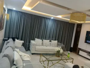 Beautiful Curtains With Modern Design