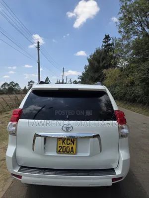 Toyota Land Cruiser Prado 2011 White
