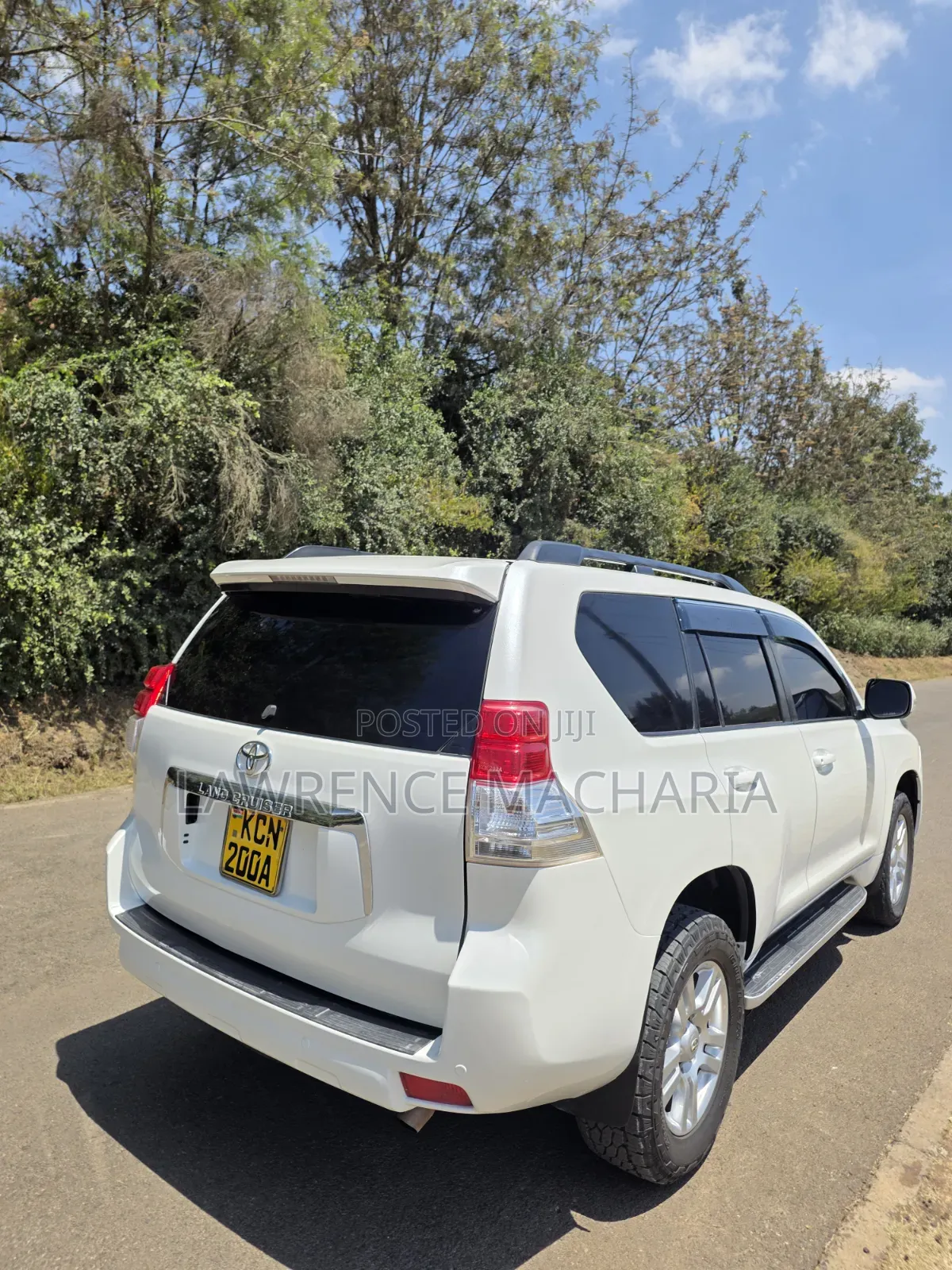 Toyota Land Cruiser Prado 2011 White