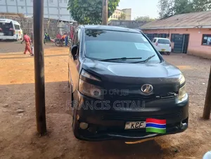 Toyota Voxy 2010 Blue