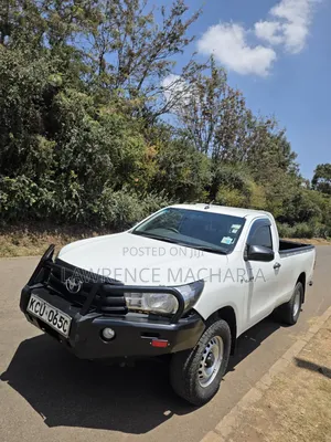 Toyota Hilux 2019 White