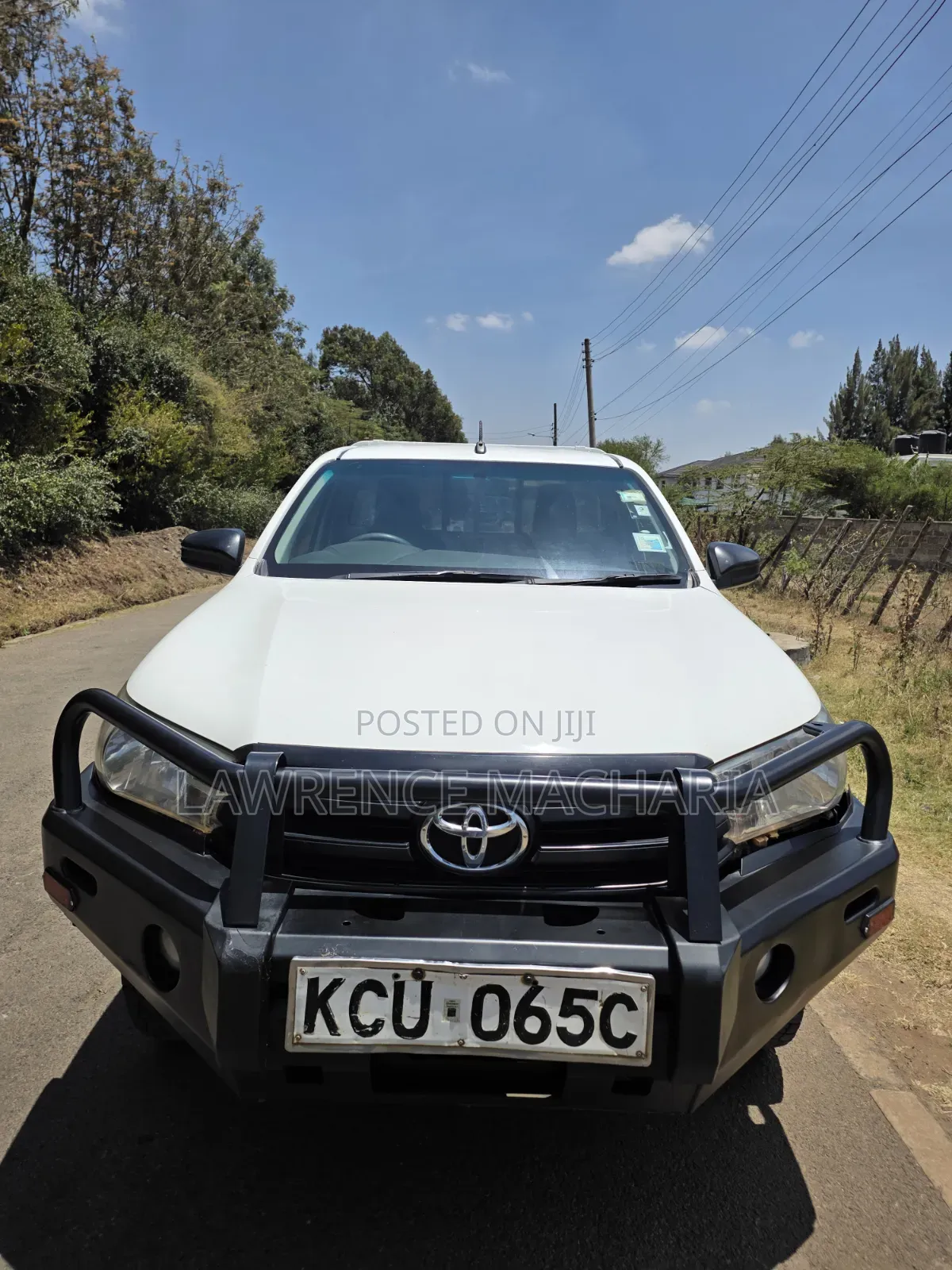 Toyota Hilux 2019 White