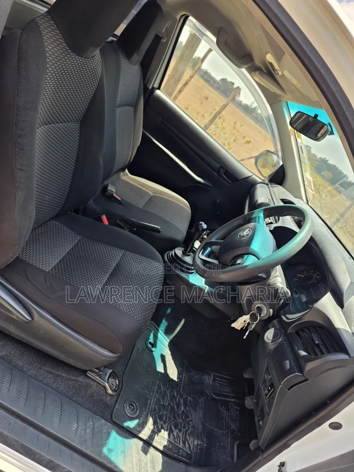 Toyota Hilux 2019 White