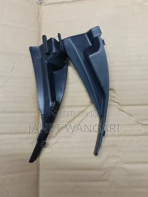Windscreen Finisher Mazda Axela Old Model
