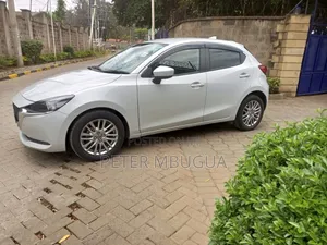Mazda 2 2019 Pearl