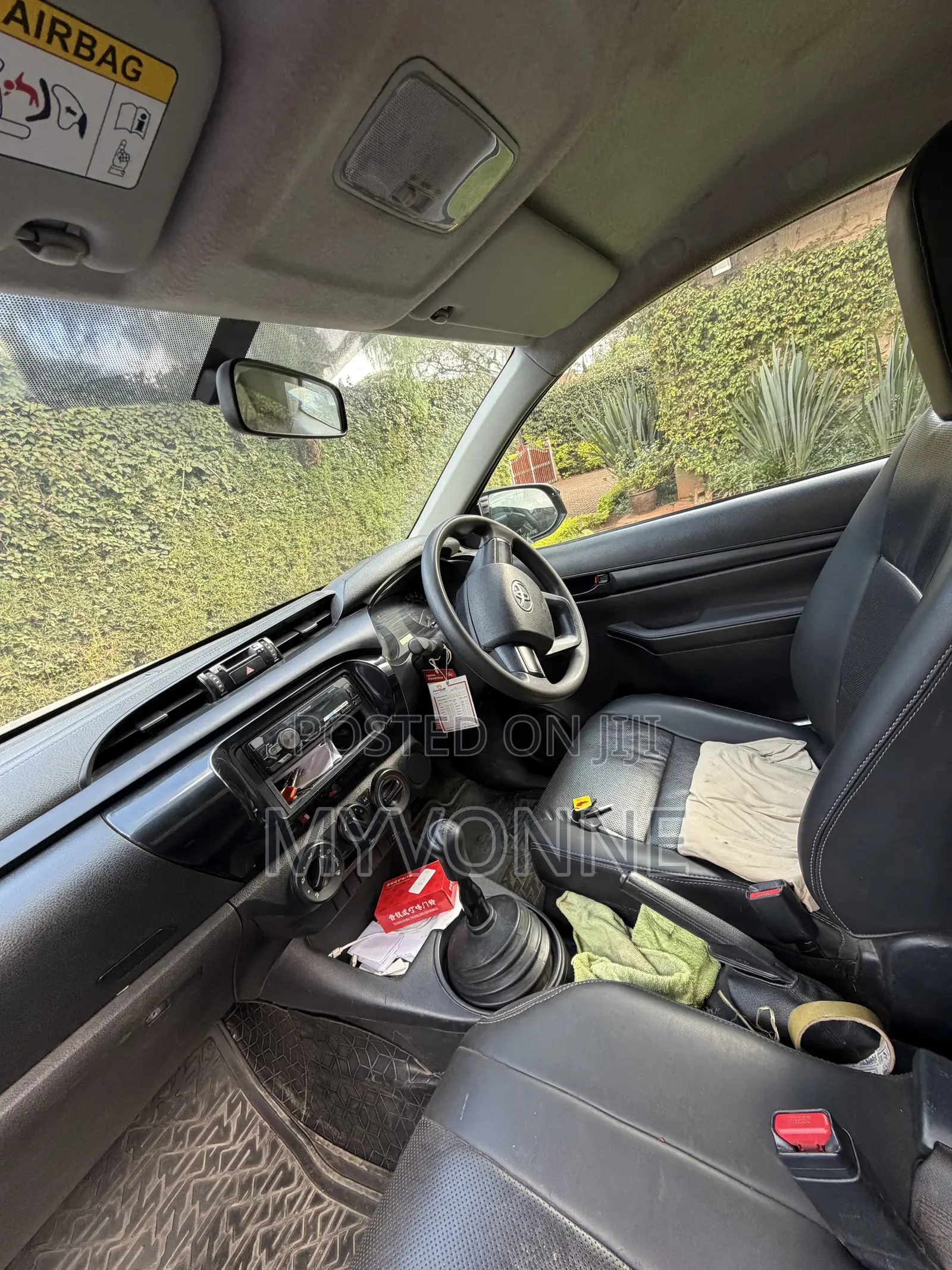 Toyota Hilux 2023 Silver