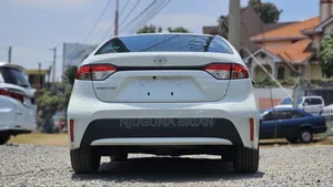 Toyota Corolla L 2020 White