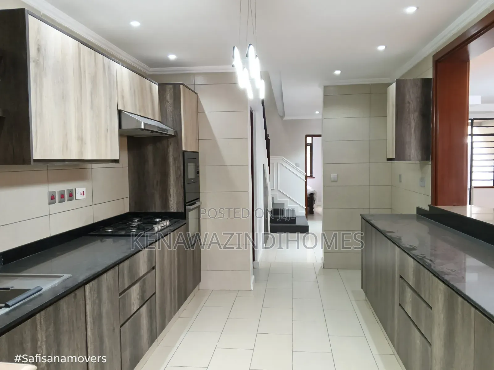 4bdrm Townhouse / Terrace in Syokimu, Gateway Mall Area for rent