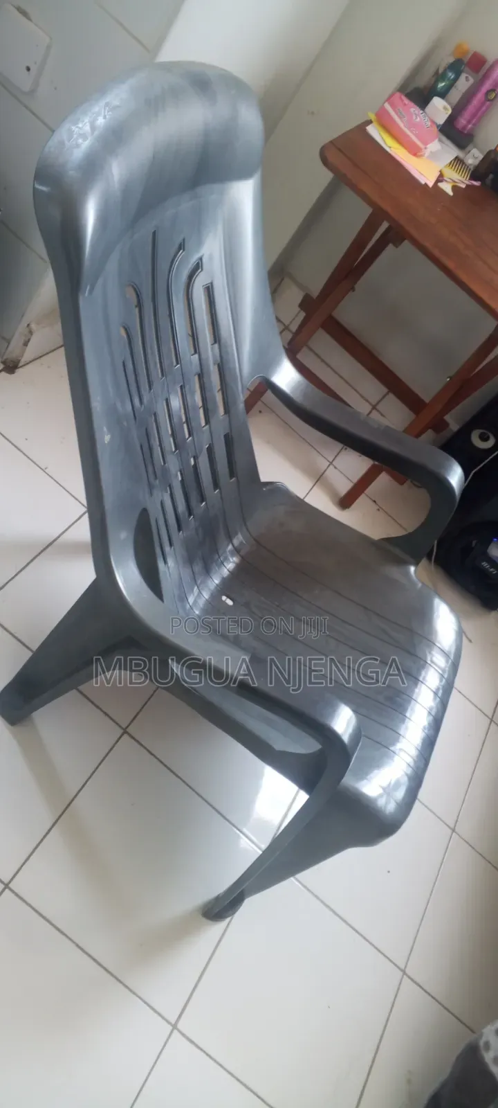 Comfy Plastic Chairs