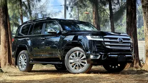 Toyota Land Cruiser 3.3 Diesel 4WD 2022 Black