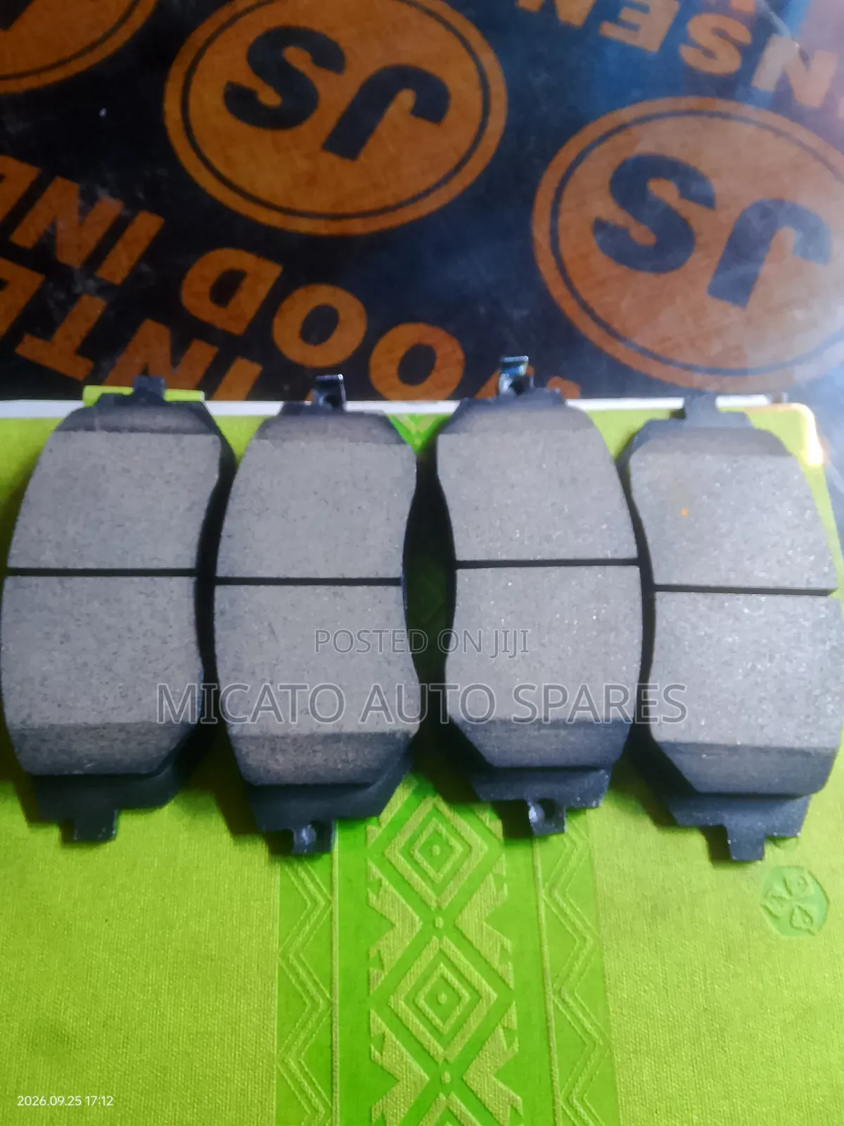 Genuine KD3704 26296AG040 Brake Pads