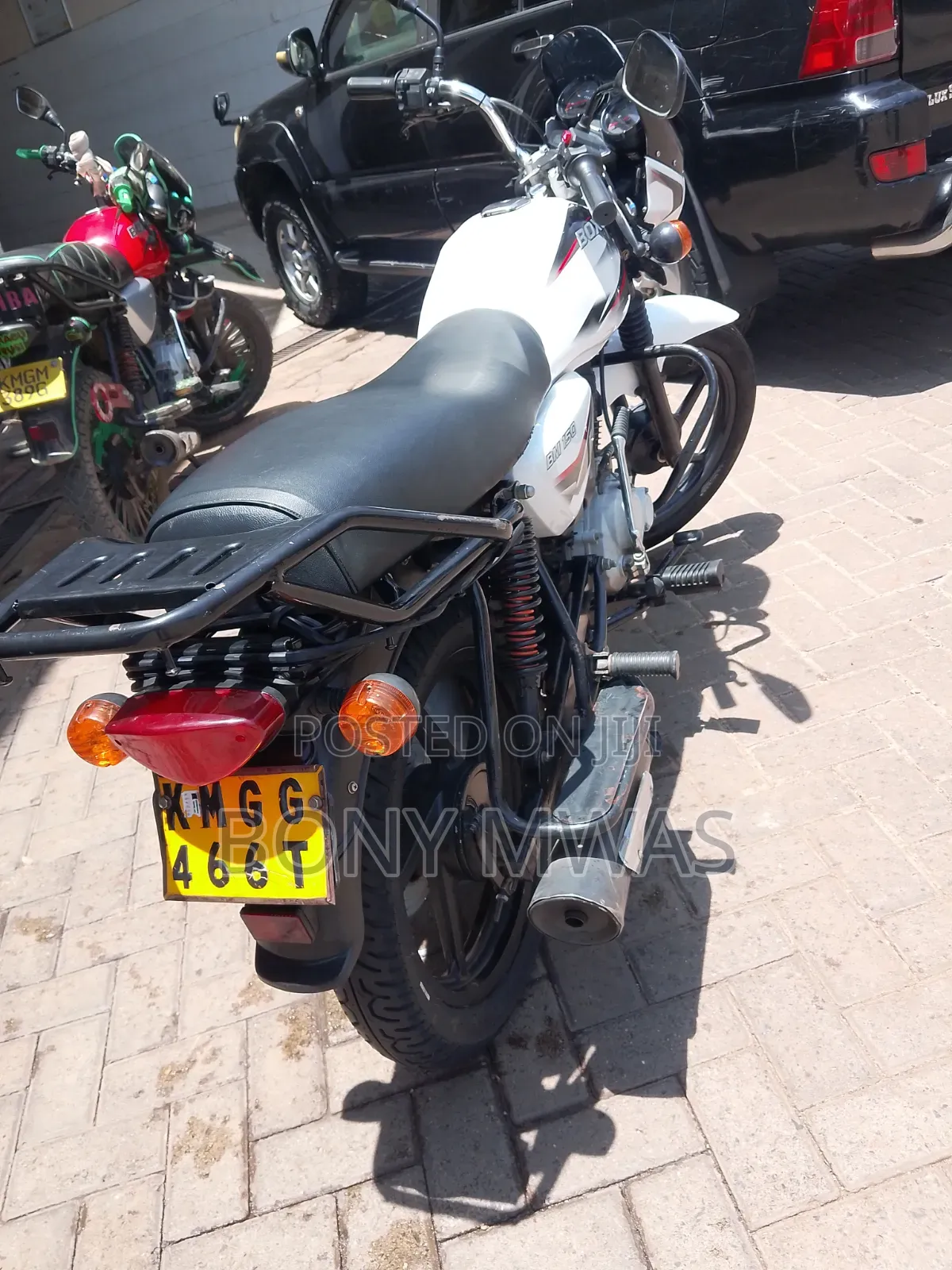 Bajaj Boxer 150 UG 2023 White