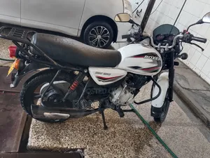 Bajaj Boxer 150 UG 2023 White