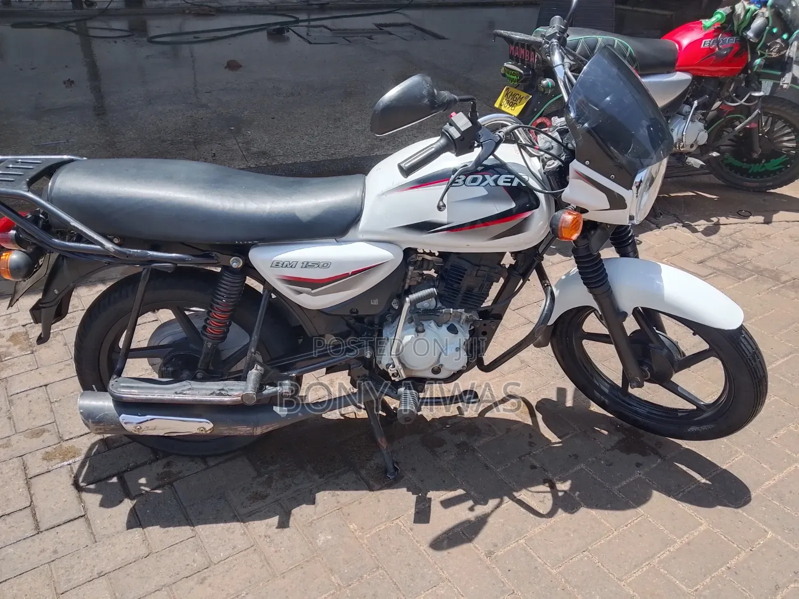 Bajaj Boxer 150 UG 2023 White