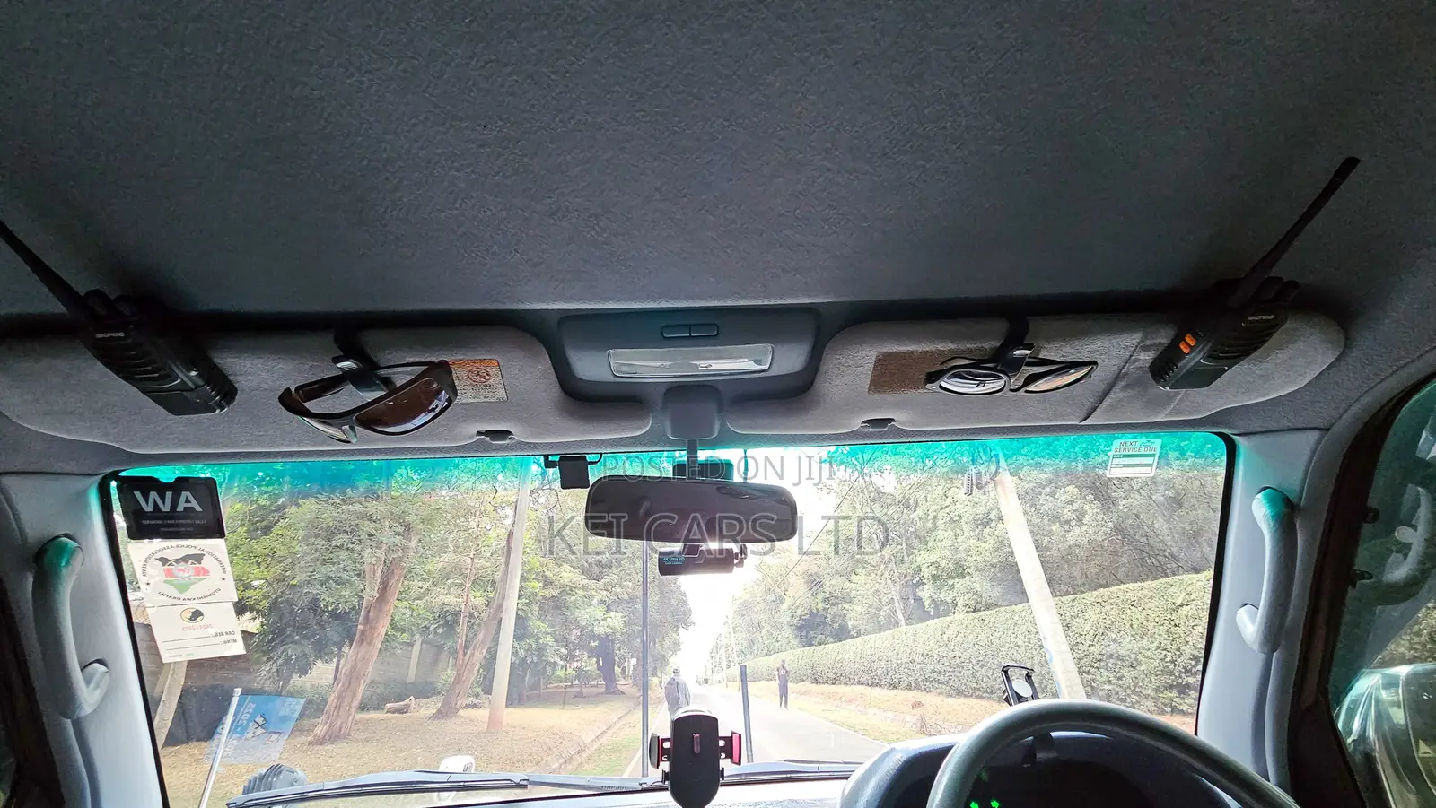 Toyota Land Cruiser 2001 White