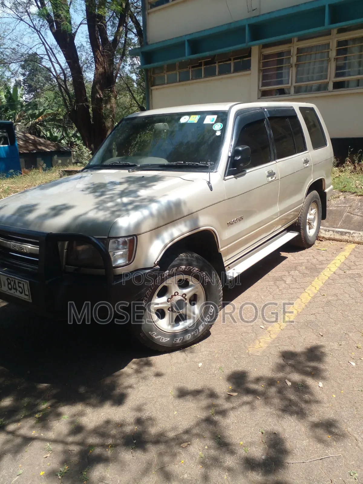 Isuzu Trooper 1999 Gold