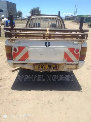 Mitsubishi L200 2000 White