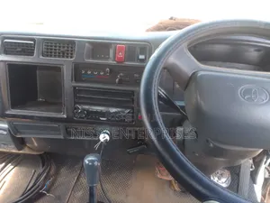 Toyota Dyna 2001 White